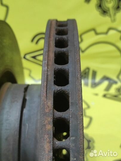 Диск тормозной комплект передний Subaru Legacy BLE