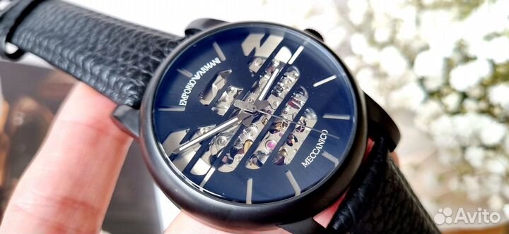 Часы мужские Emporio Armani AR60032