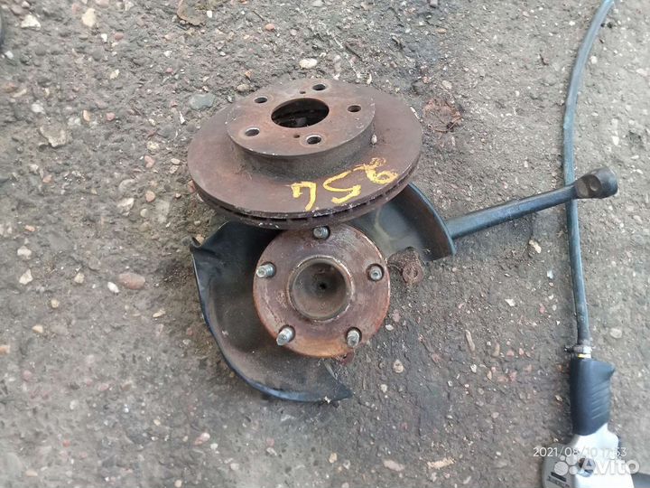 Передняя цапфа Тайота