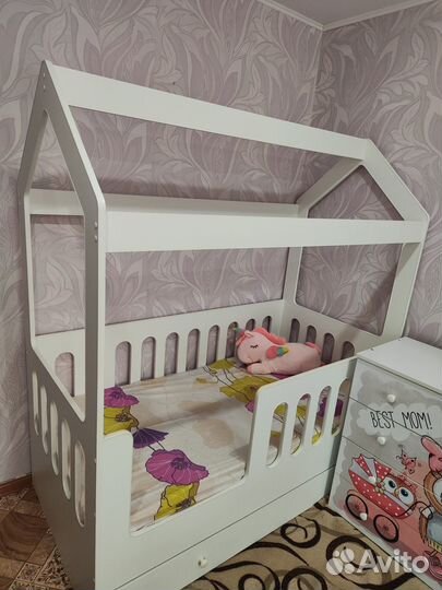 Детская кровать домик