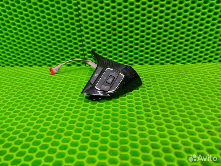 Кнопки руля правые Volkswagen Touareg FL R-line