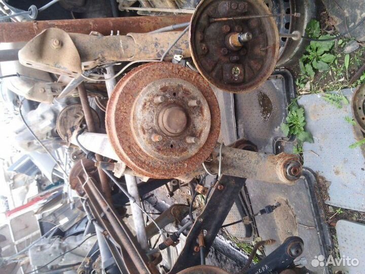 Балка задняя Mitsubishi Libero