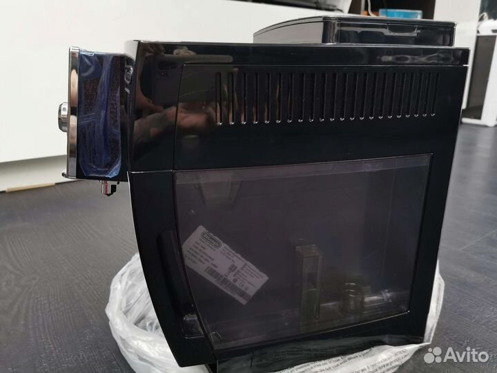 Кофемашина DeLonghi ecam 23.460.B черная