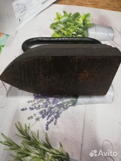 Утюг старинный