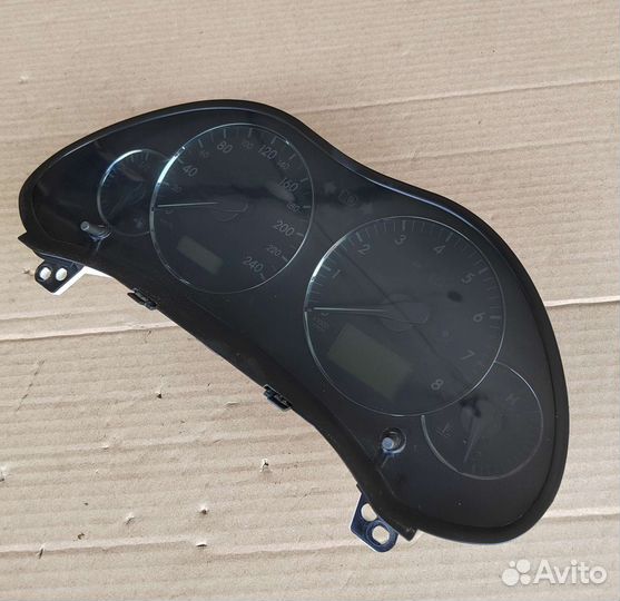 Панель приборов Toyota Avensis 2 T250 2003-2008