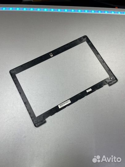 Рамка матрицы, безель ноутбука Asus X553M