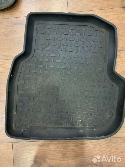 Автомобильные коврики резиновые