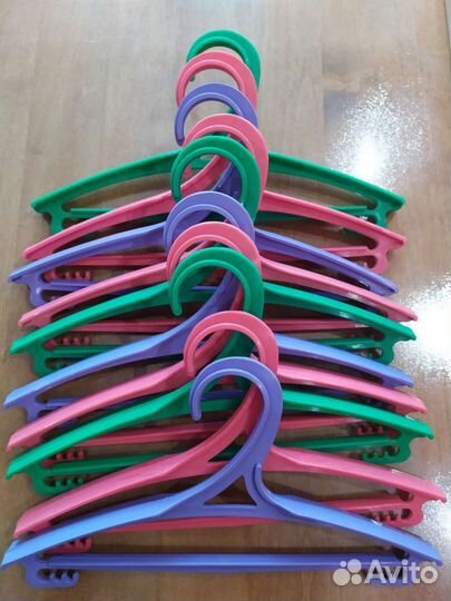 Набор детских вешалок