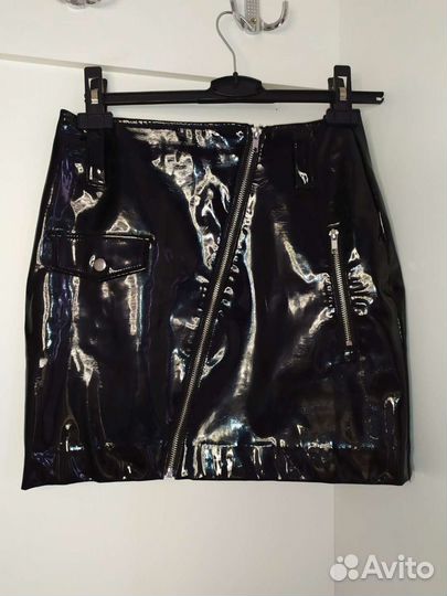 Лаковая юбка H&M