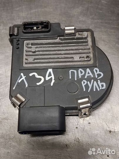 Плата стеклоочистителя прав.руль VW Туарег Каен