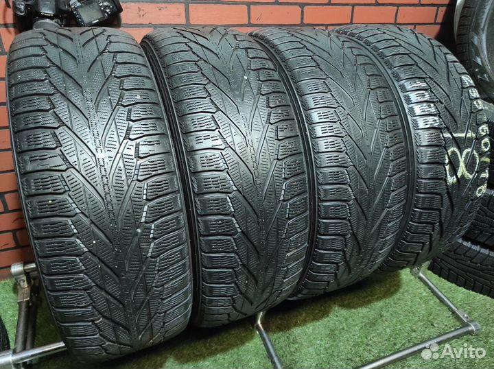 Nokian Tyres Hakkapeliitta R2 SUV 235/60 R18 107R