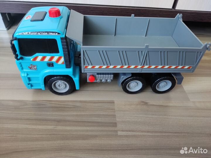 Машинка детская