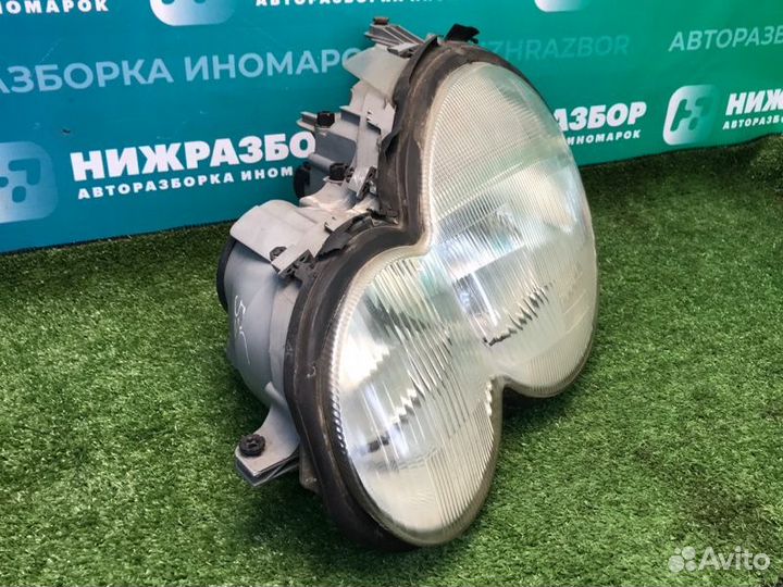 Фара передняя левая Mercedes C-Class W203