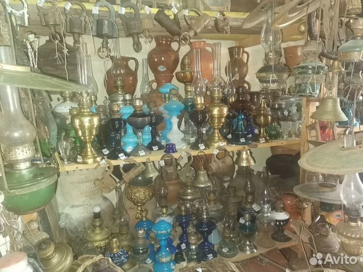 Сундучок маленький старинный окованный расписной