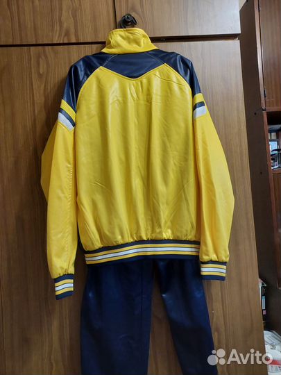 Спортивный костюм новый