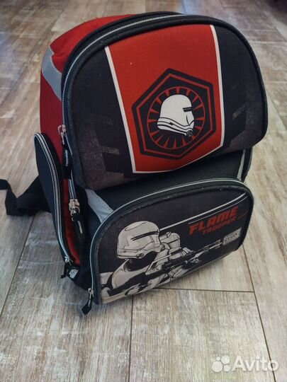 Рюкзак школьный