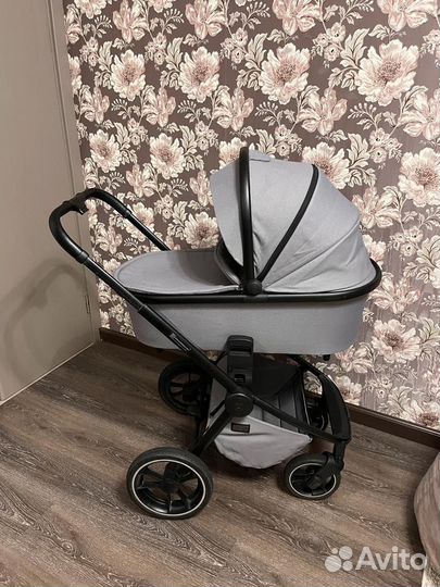 Коляска Moon resea s