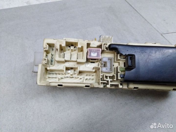 Блок предохранителей