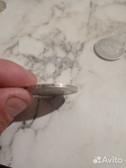 Монета серебро продаю 1 лотом