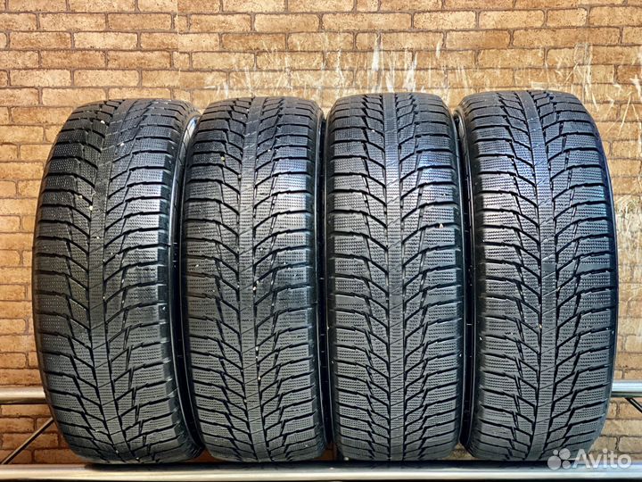 Triangle PL01 215/55 R17