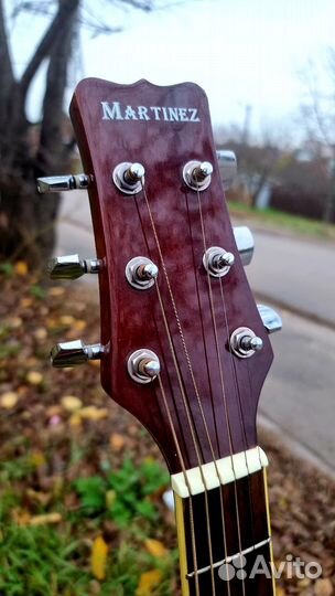 Электроакустическая гитара Martinez
