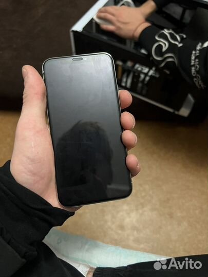 iPhone X, 64 ГБ