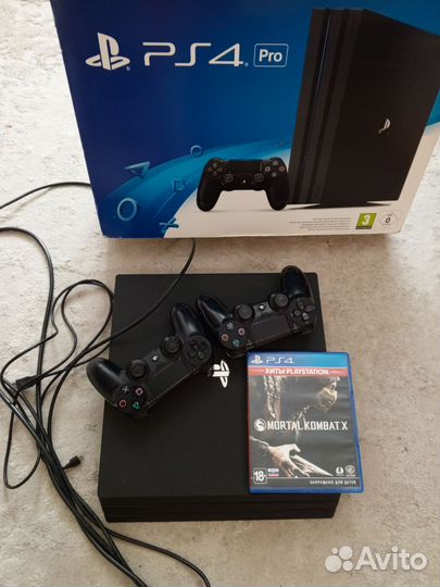 Продам Sony PS4 pro 1tb