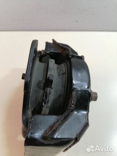 Подушка двигателя левая Mitsubishi Pajero V63W