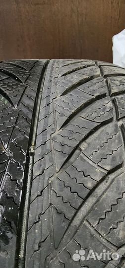 Goodyear UltraGrip 8 245/45 R19 102