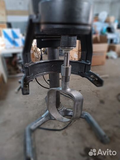 Универсальная кухонная машина