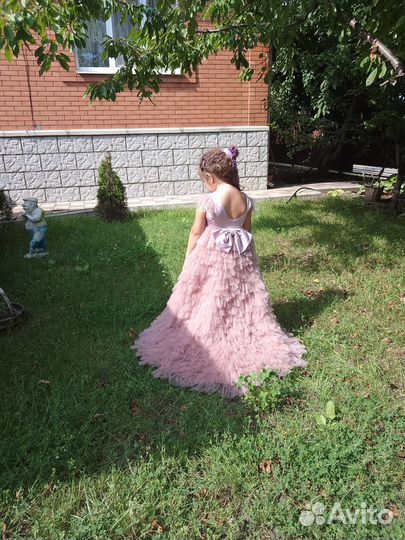 Платье для девочки новое