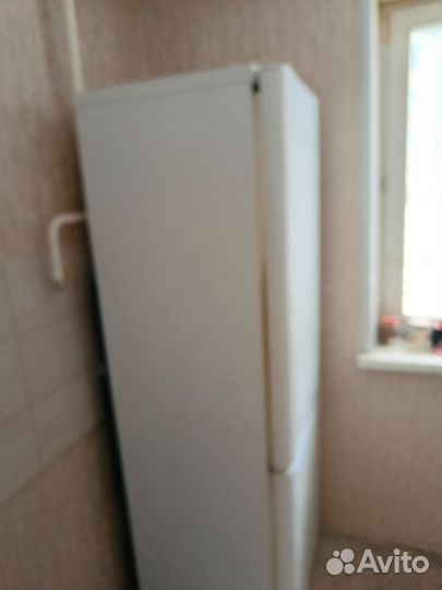 Холодильник indesit