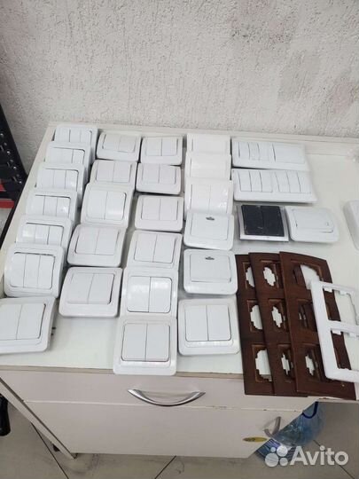 Розетки и выключатели