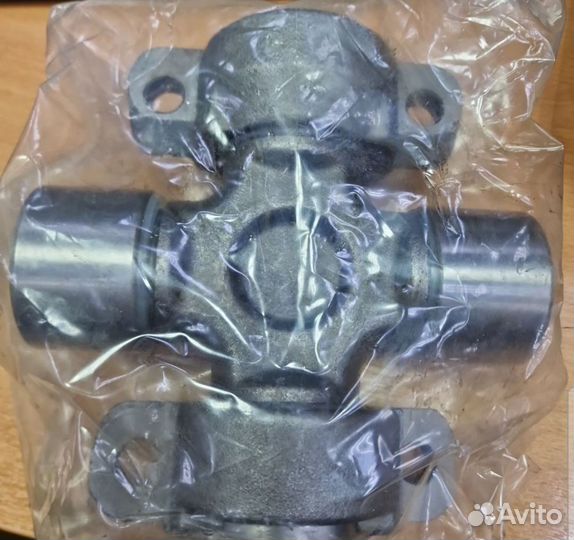 Крестовина кардана