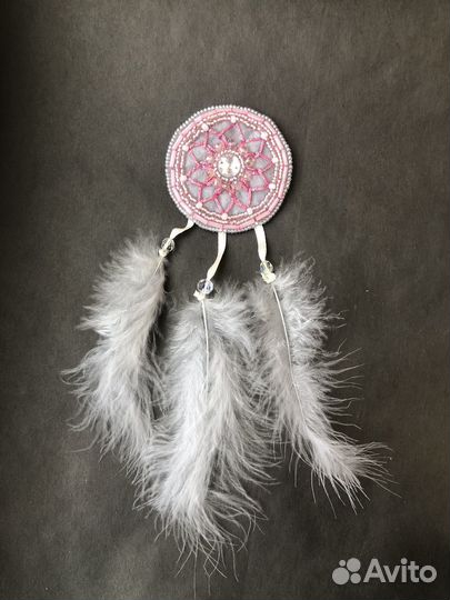 Брошь из бисера