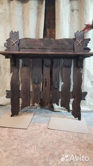 Вешалка брошированное дерево под заказ