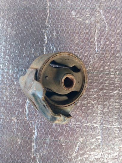 Опора двигателя передняя Kia Ceed 2007-2012