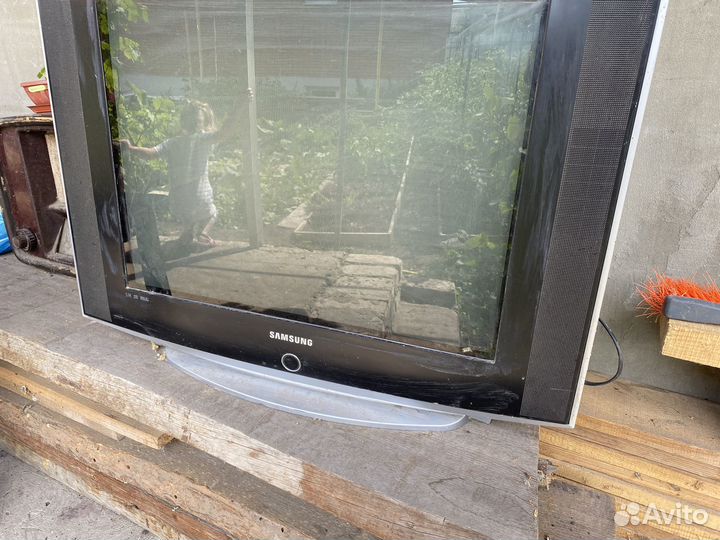 Телевизор samsung