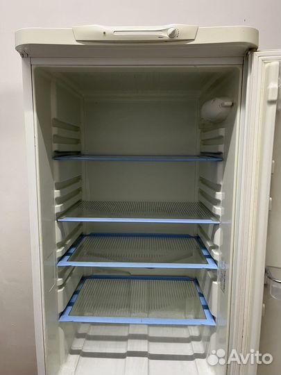 Холодильник indesit в хорошем состоянии