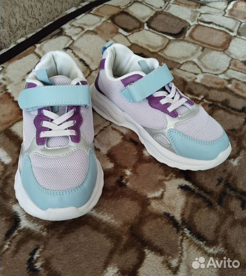 Кроссовки детские