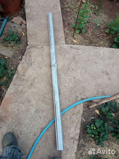 Направляющая стола