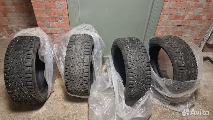 Pirelli Ice Zero 225/45 R19