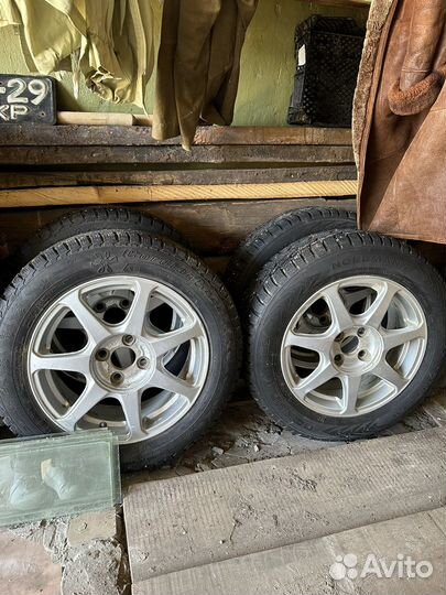 Колеса в сборе зимнее r15