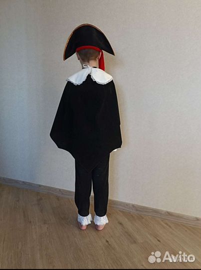 Новогодний костюм мушкетер