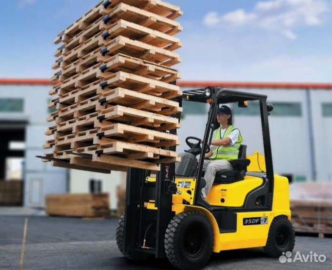 Водитель вилочного погрузчика