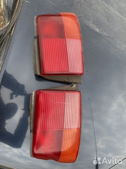 Задние фонари Ford Escort