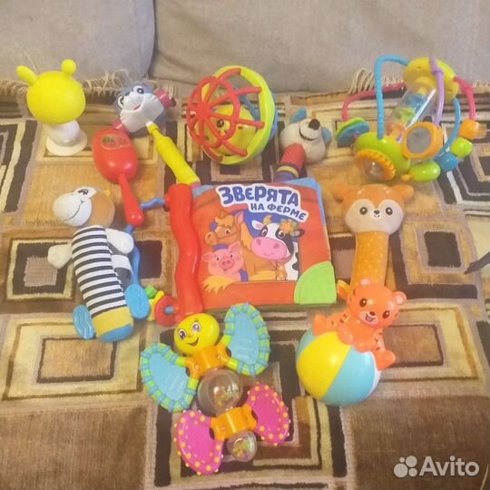 Игрушки для малышей до года