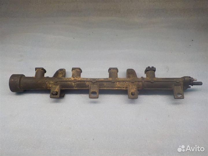 Рейка топливная (рампа) Hyundai Getz 2002-2011