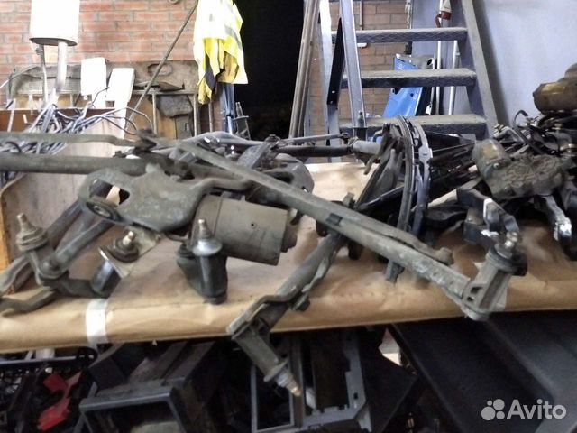 Трапеция стеклоочистителя на Фольксваген т4