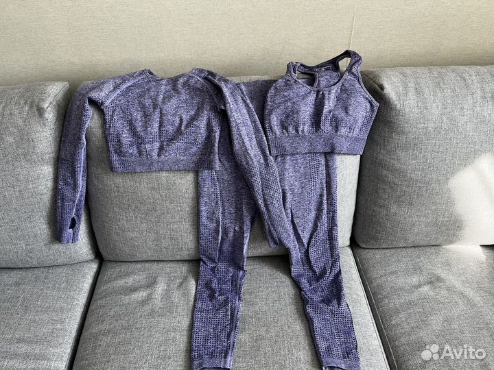 Костюм для тренировок